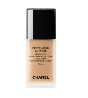Chanel Perfection Lumière Foundation in Beige 30 - The Beauty Look Book